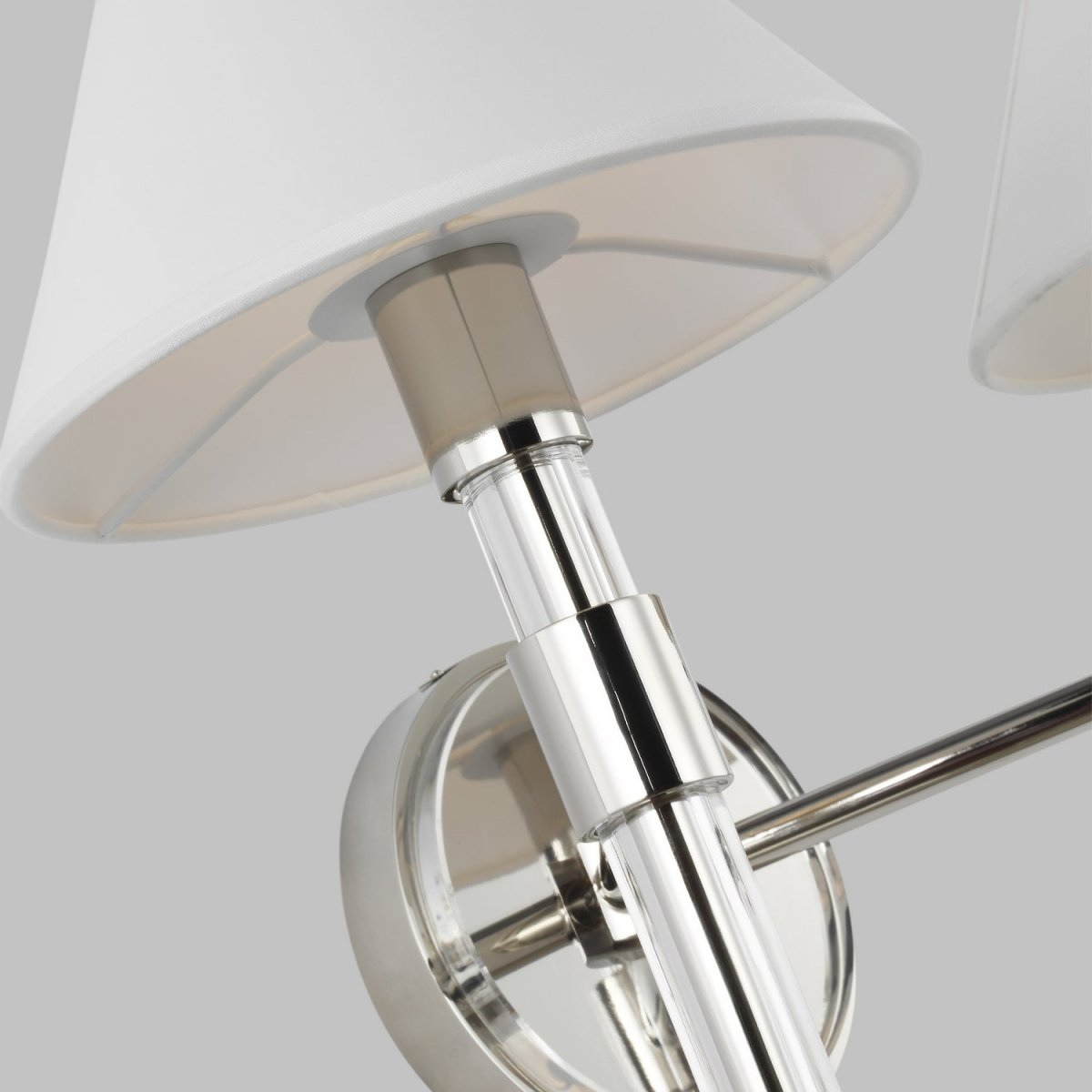 Applique murale Robert - Laiton vieilli dans le temps 9" by Visual Comfort Studio | Luminaires & cie