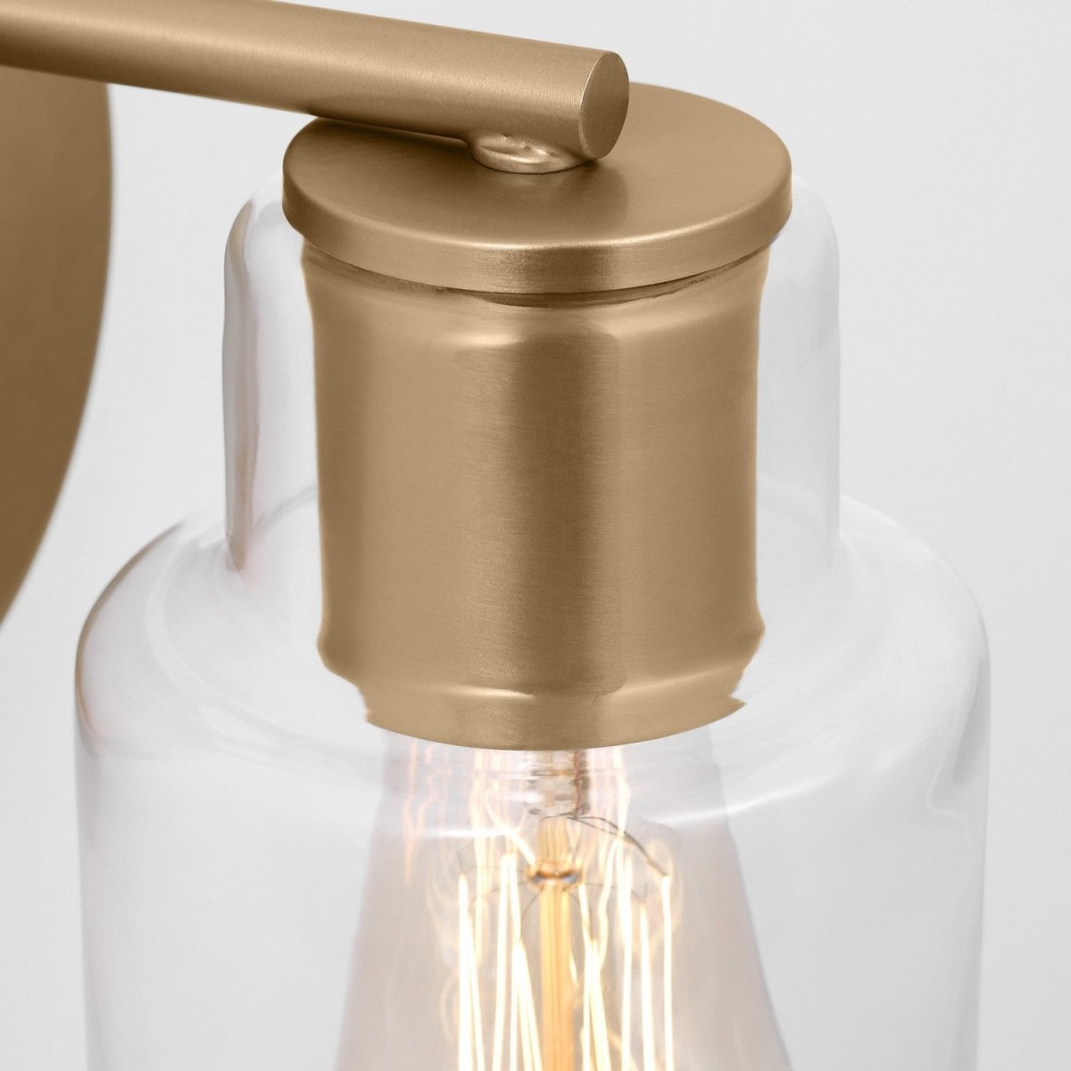 Applique murale Sayward - Laiton satiné by Visual Comfort Studio | Luminaires & cie