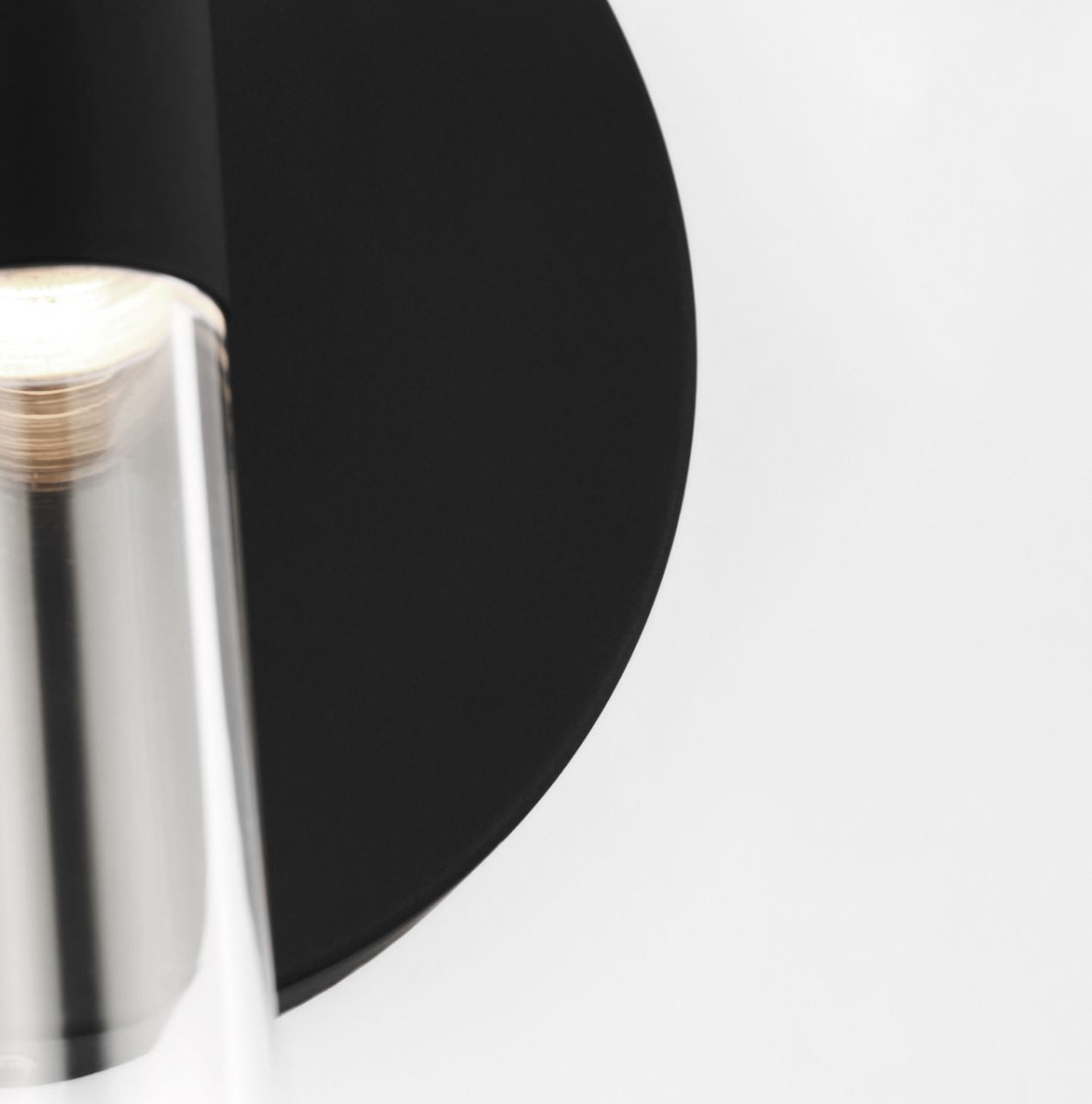 Applique murale Silas - Noir minuit 24" by Visual Comfort Studio | Luminaires & cie