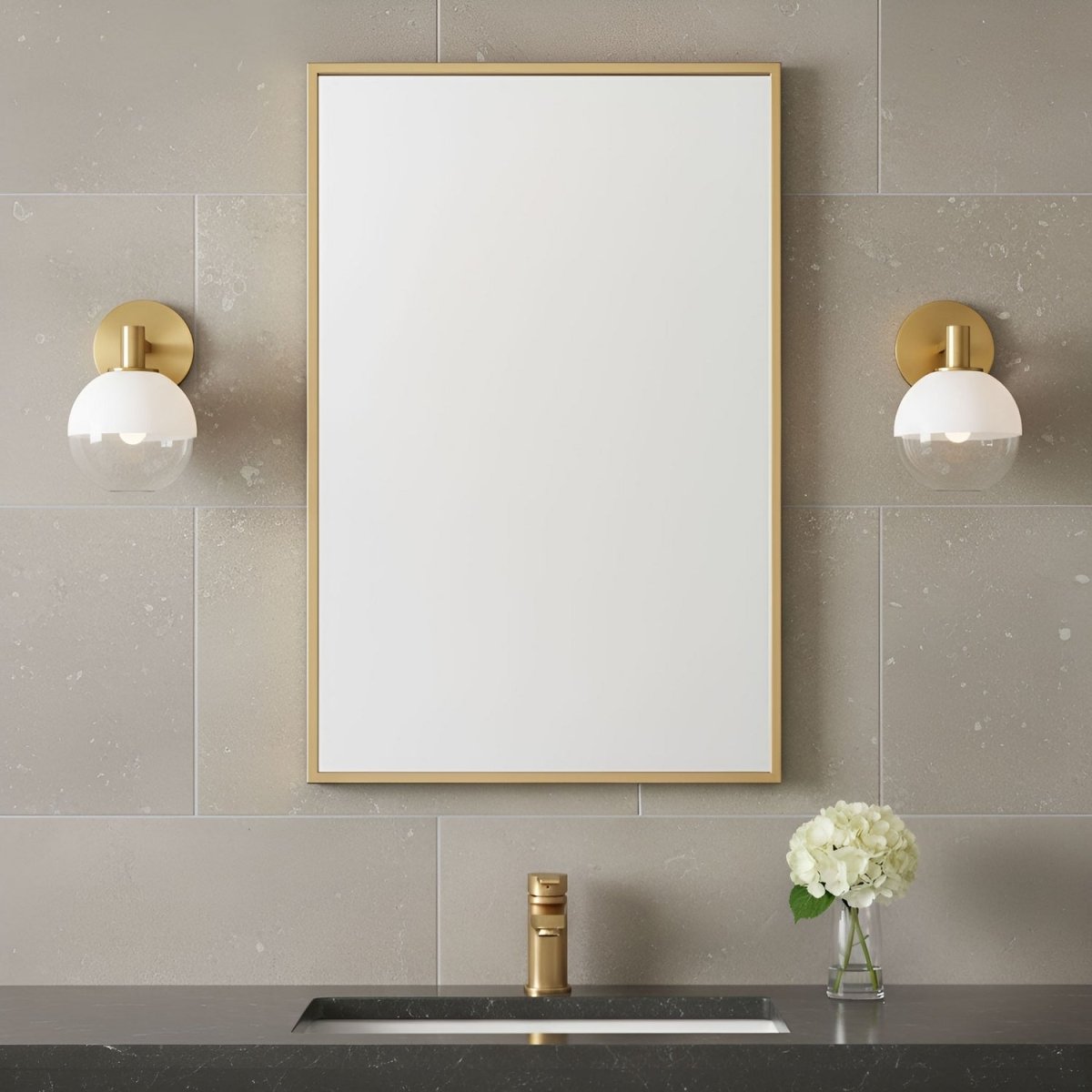 Applique murale Torian - Laiton bruni by Visual Comfort Studio | Luminaires & cie