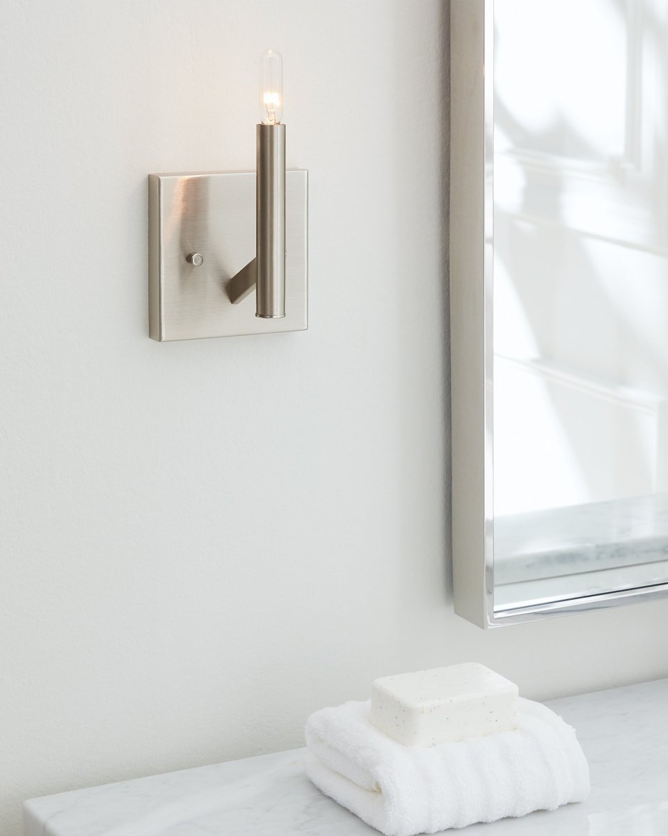 Applique murale Vector - Nickel brossé by Visual Comfort Studio | Luminaires & cie
