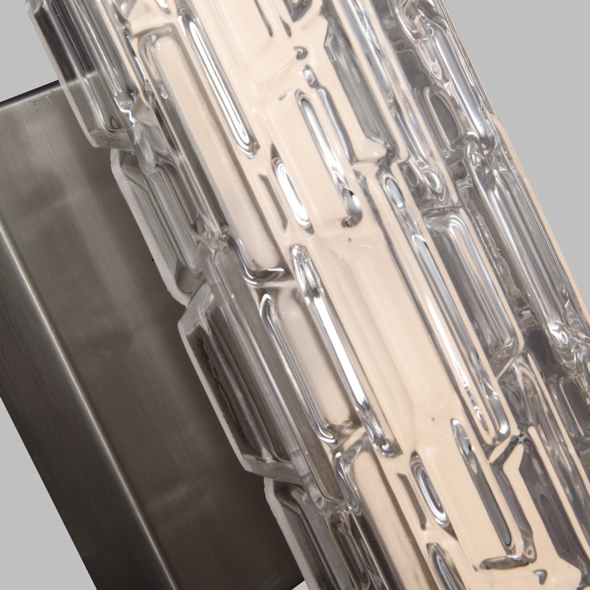 Barre d'éclairage de salle de bain Cutler - Nickel satiné Verre ciselé 36" by Visual Comfort Studio | Luminaires & cie