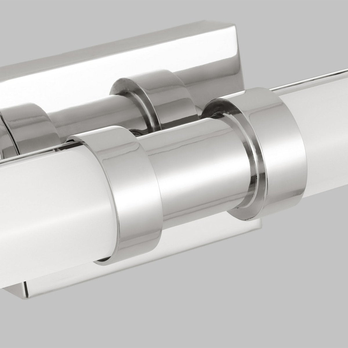 Barre d'éclairage de salle de bain Kiel - Nickel brossé 48" by Visual Comfort Studio | Luminaires & cie