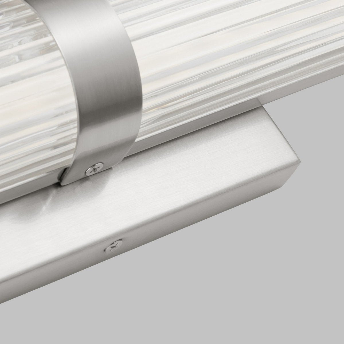Barre d'éclairage de salle de bain Syden - Nickel brossé 48" by Visual Comfort Studio | Luminaires & cie