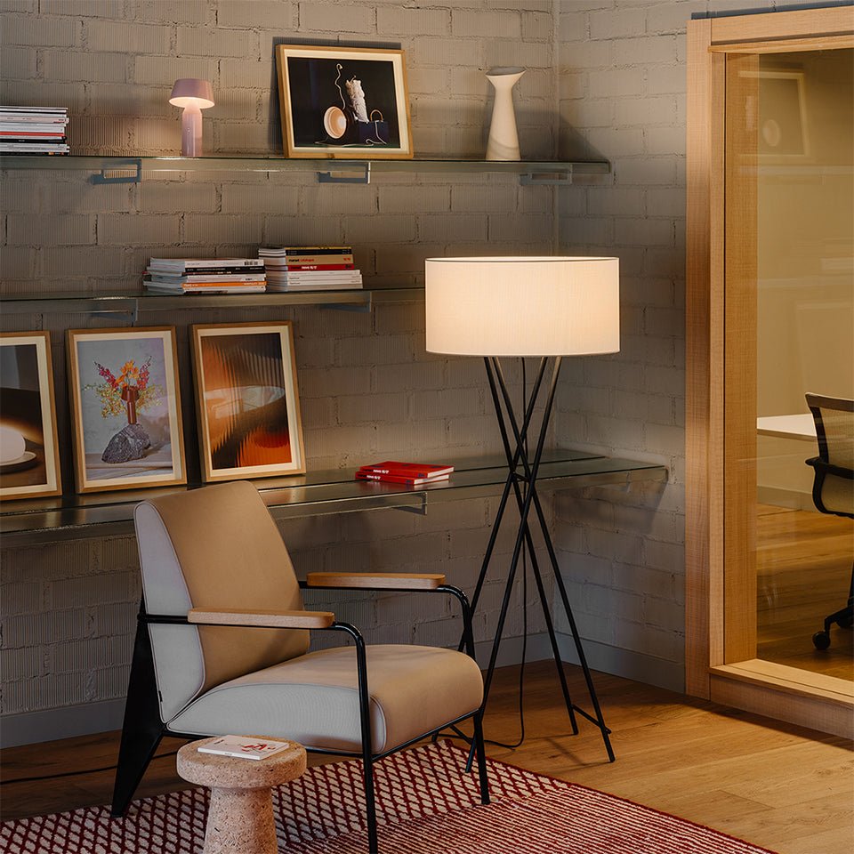 Lampe de plancher Cala - Chêne (65") by Marset | Luminaires & cie