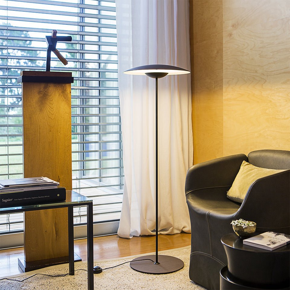 Lampe de plancher Ginger - Chêne/Blanc by Marset | Luminaires & cie