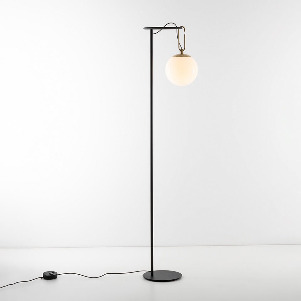 Lampe de plancher nh - by Artemide | Luminaires & cie