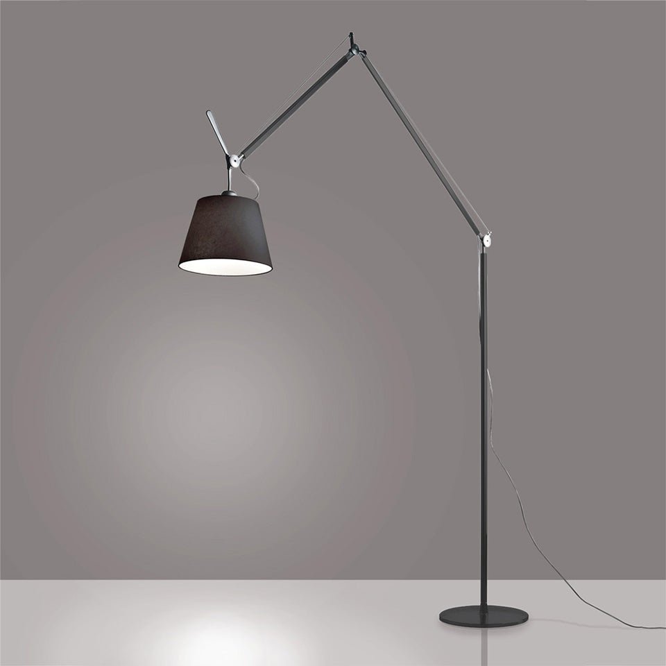 Lampe de plancher Tolomeo Mega - Noir + AJ Noir 12" 1 x A - 19 / Medium E26 / 150W max by Artemide | Luminaires & cie