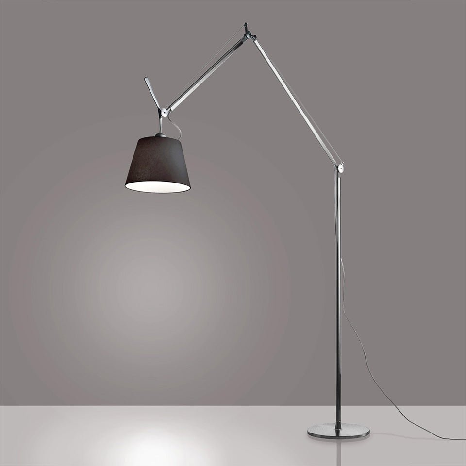 Lampe de plancher Tolomeo Mega - Aluminium + AJ Noir 12" 1 x A - 19 / Medium E26 / 150W max by Artemide | Luminaires & cie