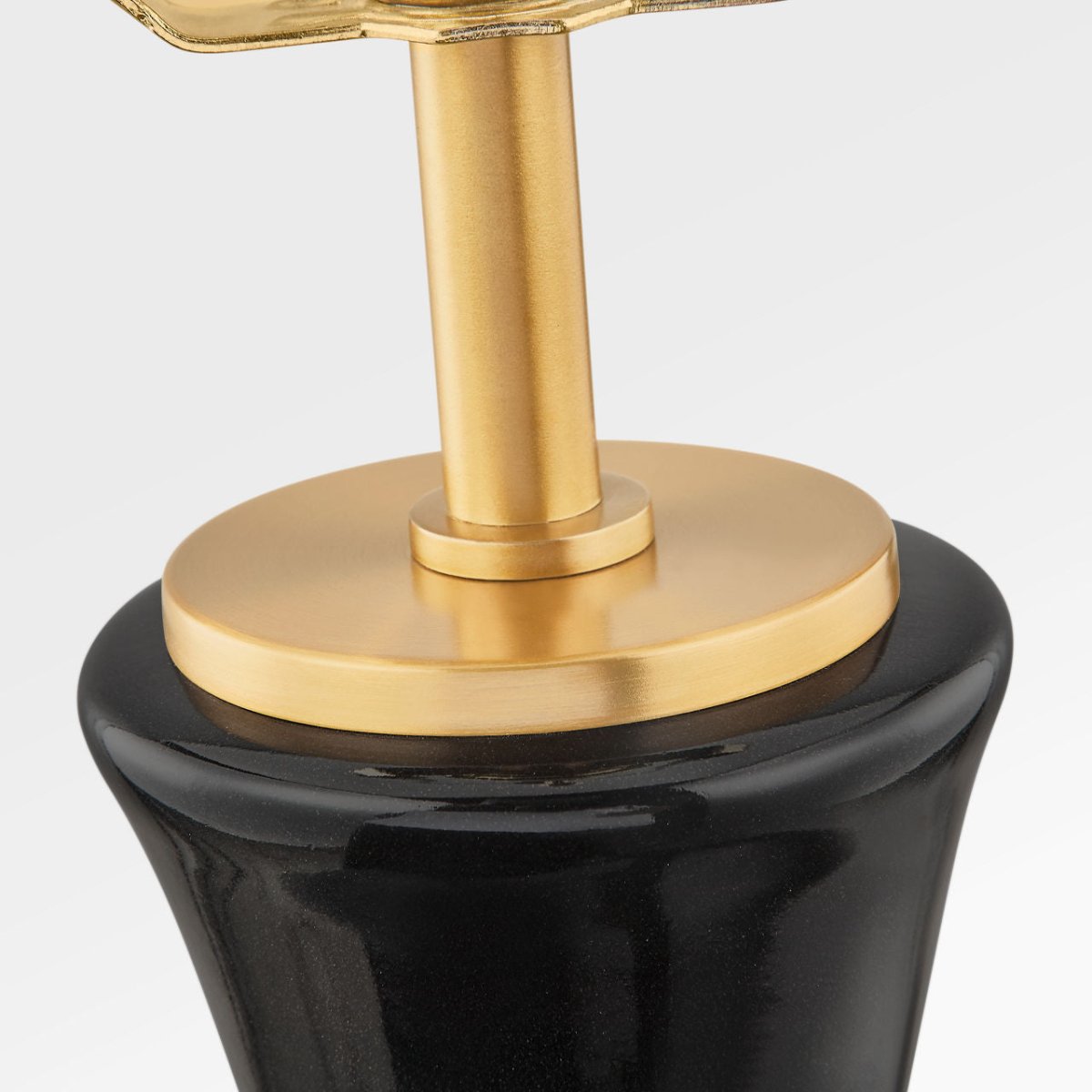 Lampe de table Amber - Vert by Visual Comfort Studio | Luminaires & cie