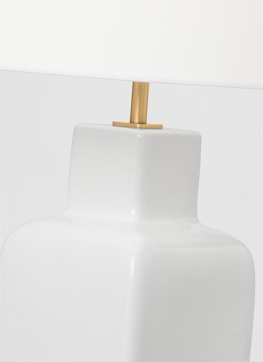 Lampe de table Anderson L - Nouveau blanc by Visual Comfort Studio | Luminaires & cie