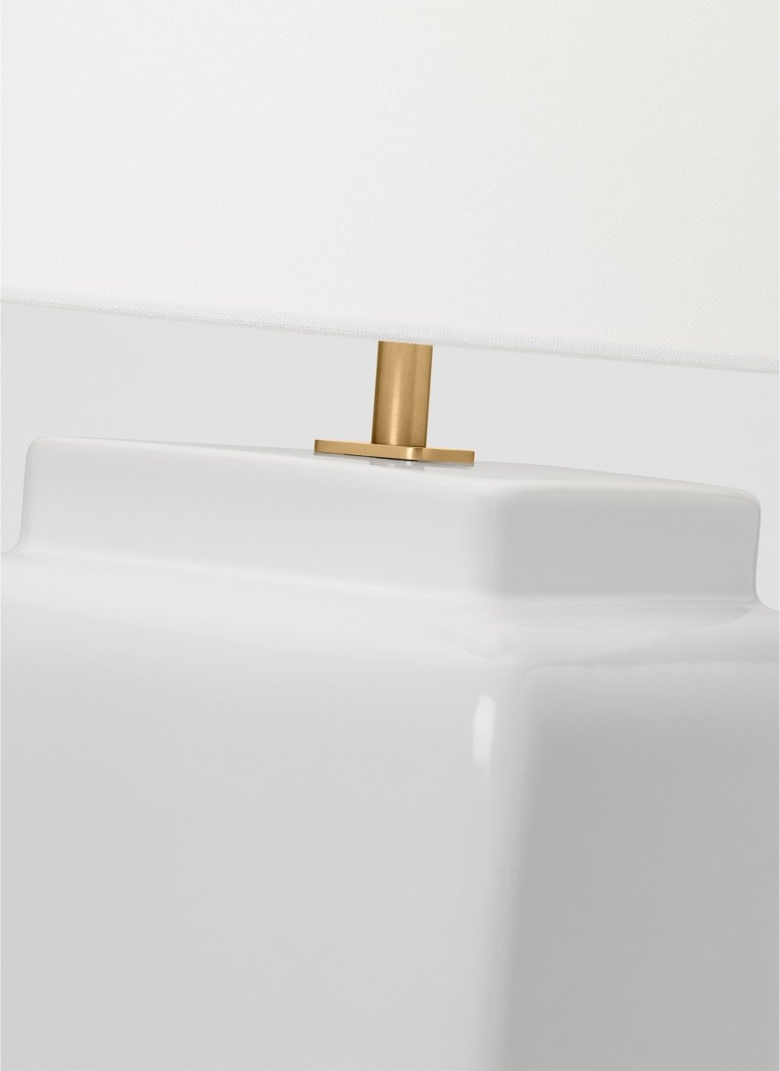 Lampe de table Anderson M - Nouveau blanc by Visual Comfort Studio | Luminaires & cie
