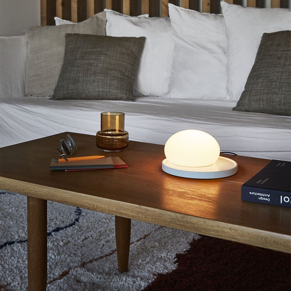 Lampe de table Bolita - Blanc by Marset | Luminaires & cie