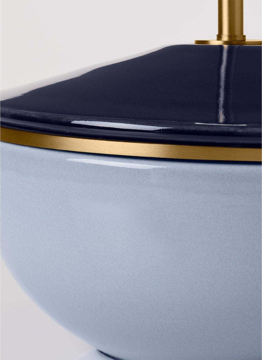 Lampe de table Cade - Bleu polaire 16" by Visual Comfort Studio | Luminaires & cie
