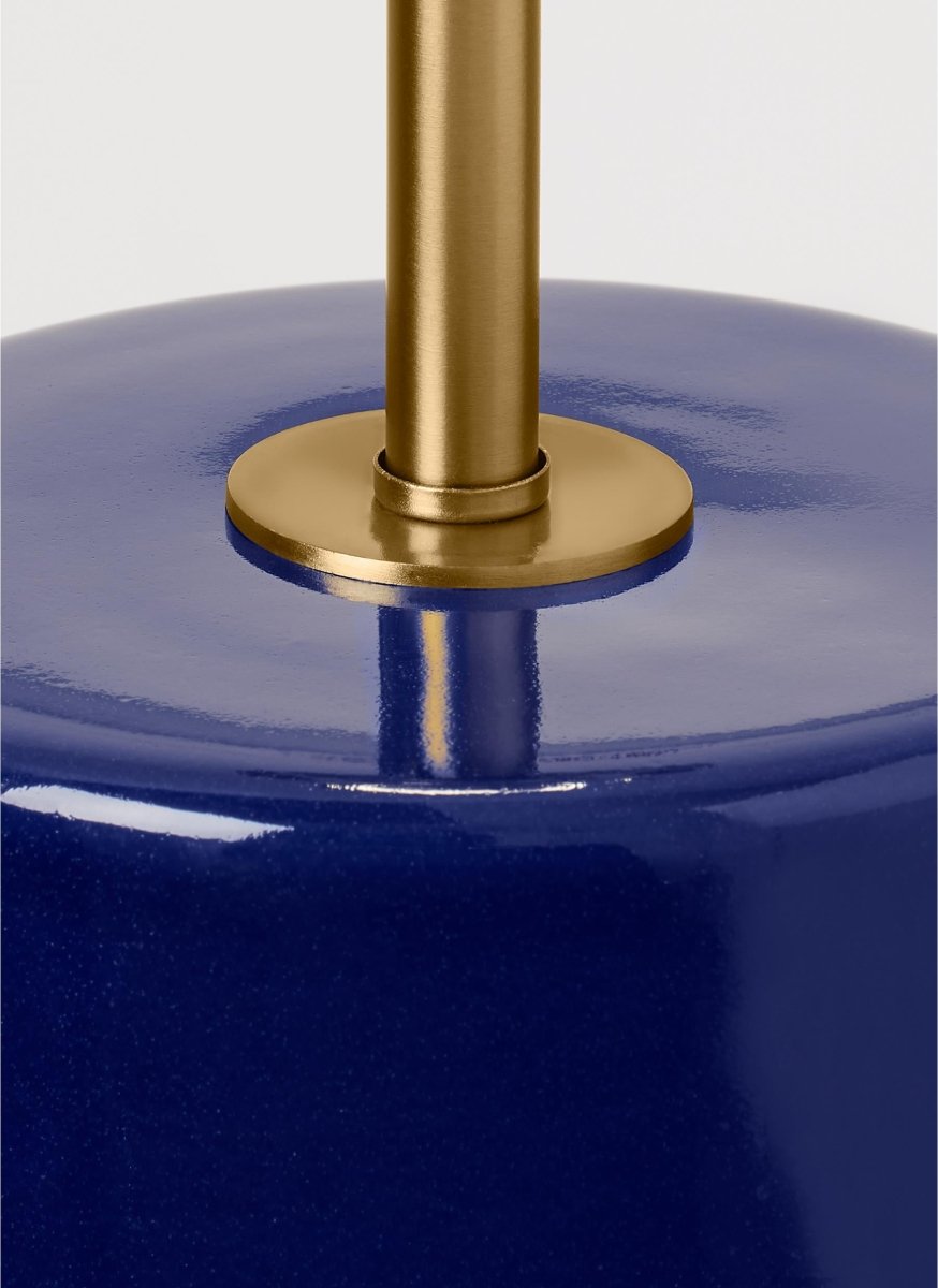 Lampe de table Cade - Bleu polaire 16" by Visual Comfort Studio | Luminaires & cie