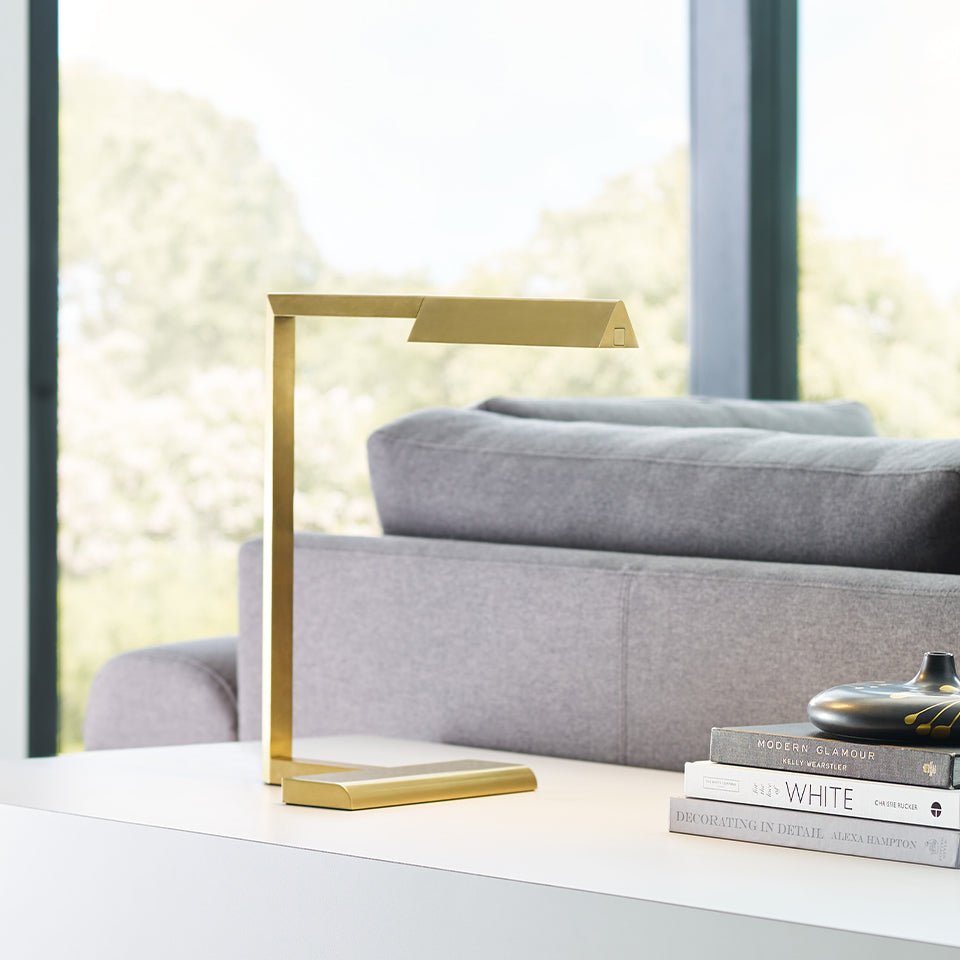 Lampe de table Dessau - Laiton naturel by Tech Lighting | Luminaires & cie