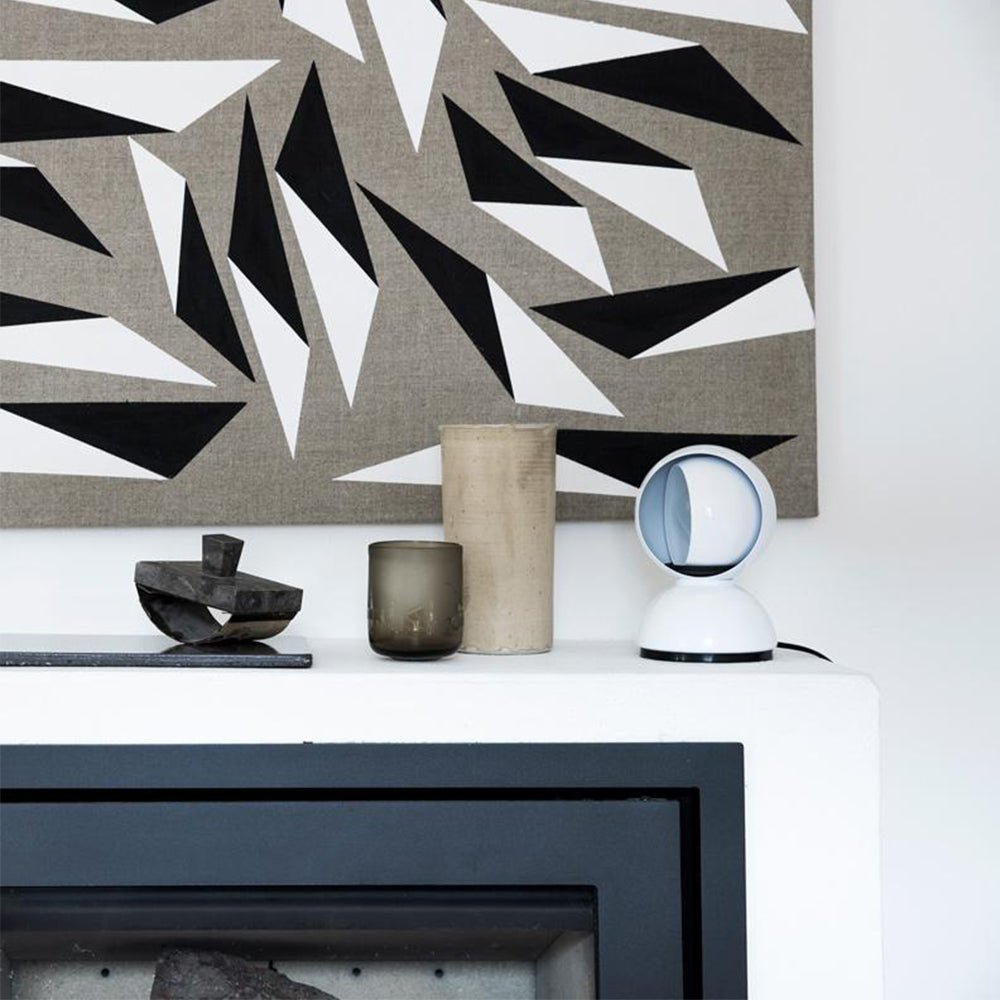 Lampe de table Eclisse - Orange poli by Artemide | Luminaires & cie