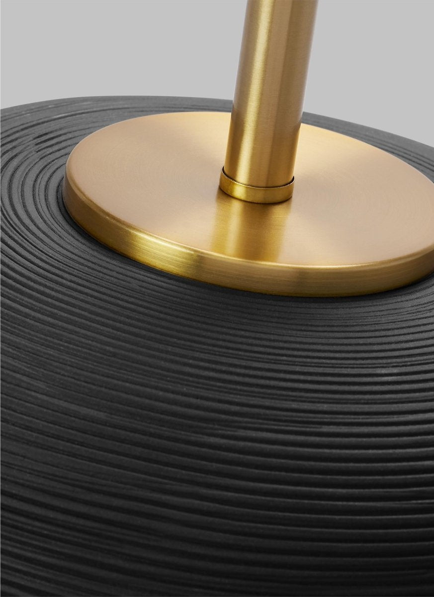 Lampe de table Fanny - Rough Black Ceramic 14 by Visual Comfort Studio | Luminaires & cie