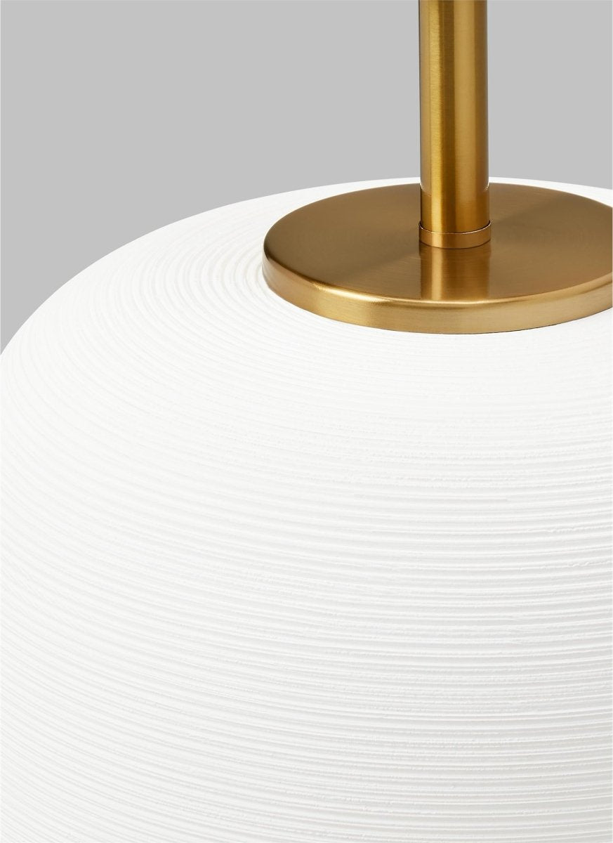 Lampe de table Fanny Wide - Céramique blanche mate by Visual Comfort Studio | Luminaires & cie