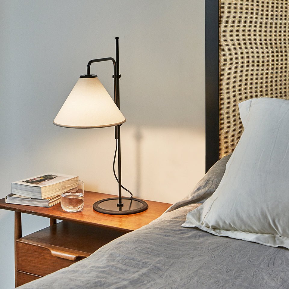 Lampe de Table Funiculí Fabric - Sable by Marset | Luminaires & cie