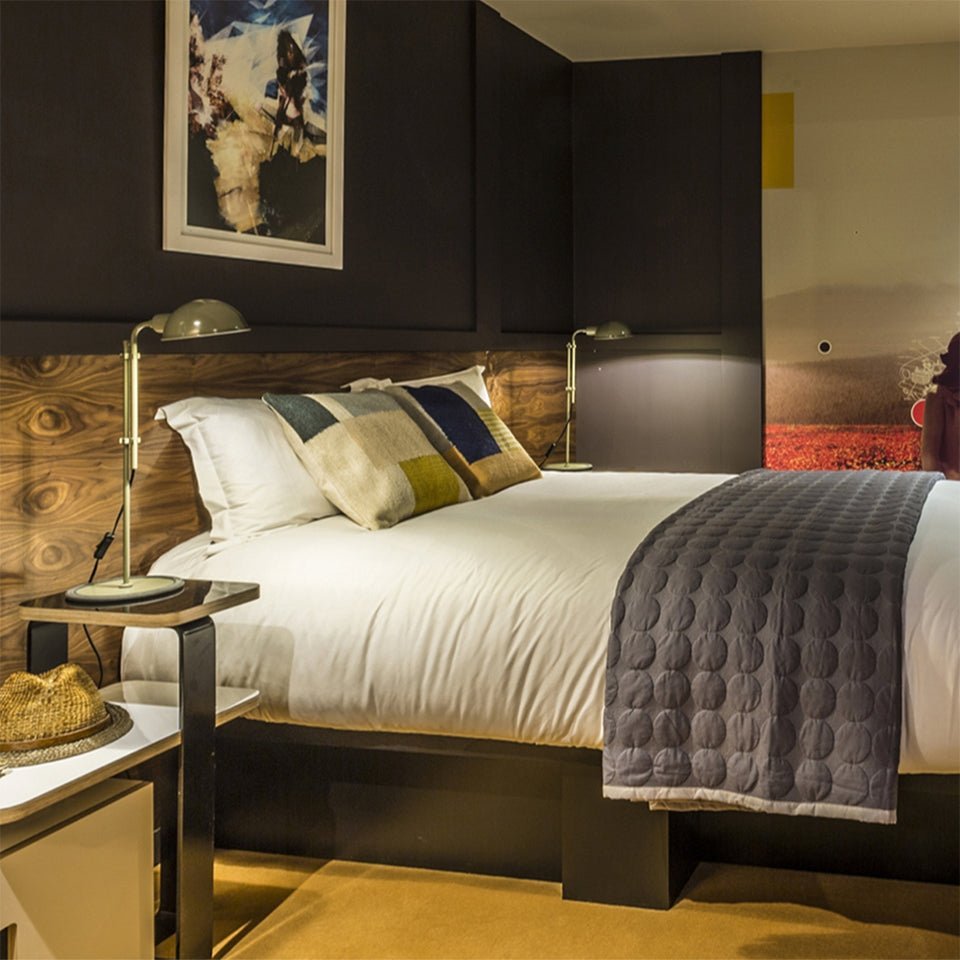 Lampe de Table Funiculí - Blanc cassé by Marset | Luminaires & cie