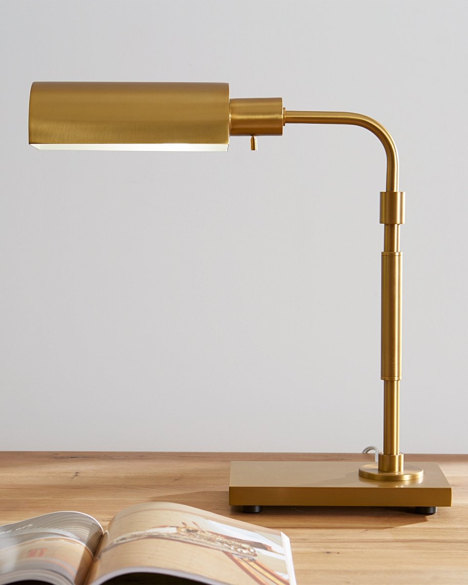 Lampe de table Kenyon - Laiton brûlé 19 1/8" by Visual Comfort Studio | Luminaires & cie