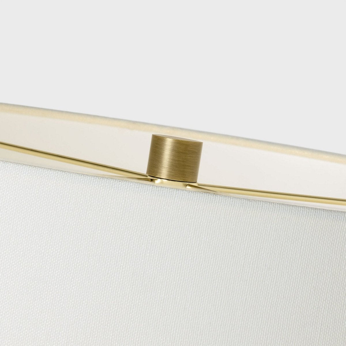 Lampe de table Marcel - Blanc neuf by Visual Comfort Studio | Luminaires & cie