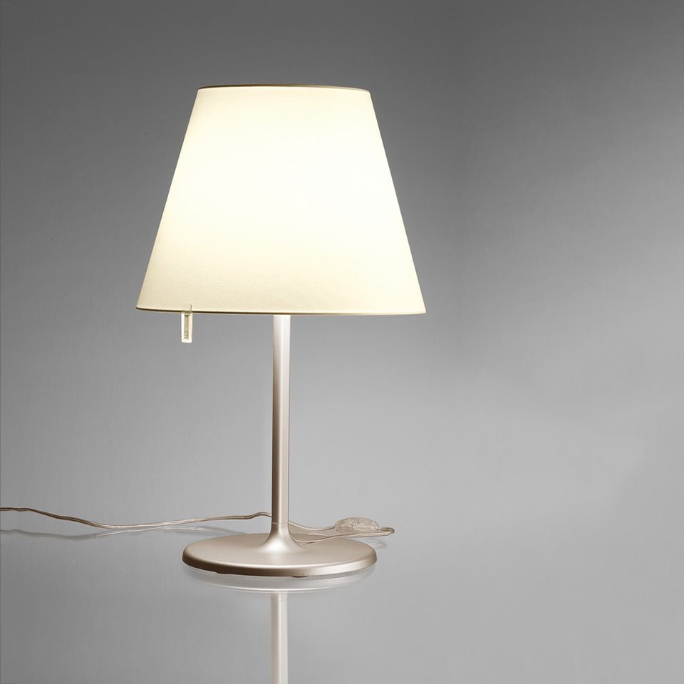 Lampe de table Melamppo - Classique Bronze by Artemide | Luminaires & cie