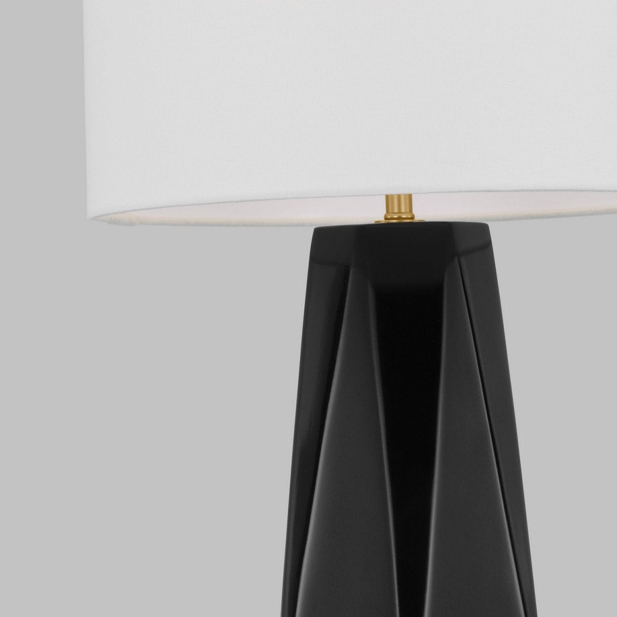 Lampe de table Moresby - Blanc brillant by Visual Comfort Studio | Luminaires & cie