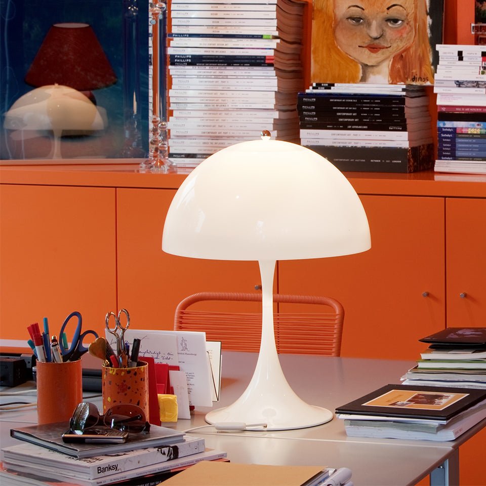 Lampe de table Panthella - by Louis Poulsen | Luminaires & cie