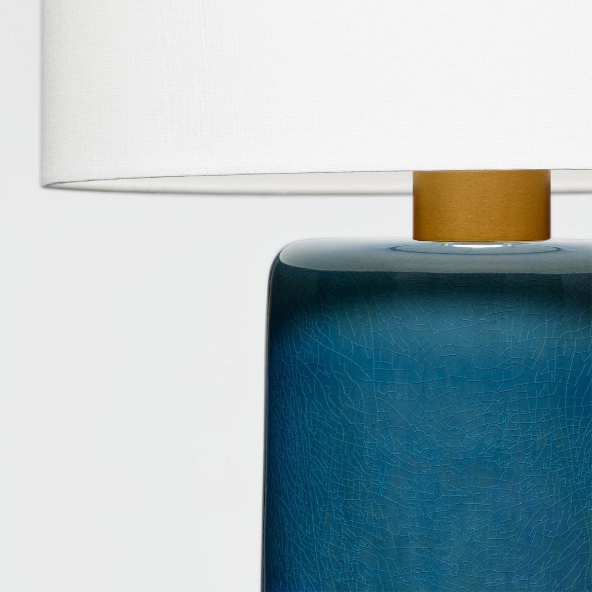 Lampe de table Shanghai - Gris nacré by Visual Comfort Studio | Luminaires & cie