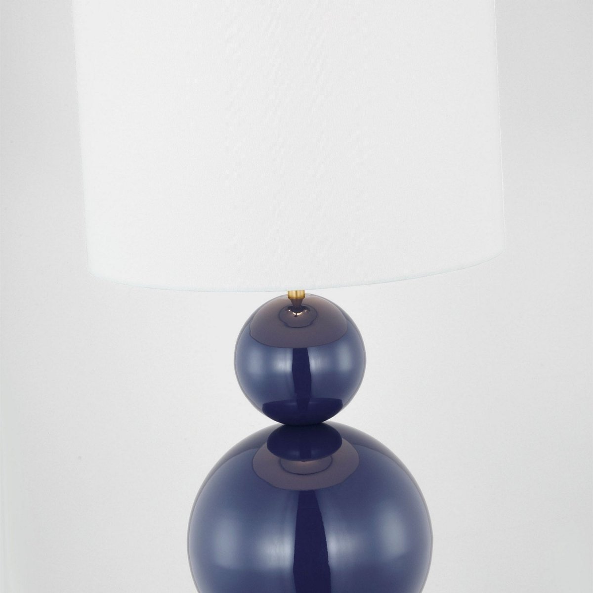 Lampe de table Suki - Bleu marine by Visual Comfort Studio | Luminaires & cie