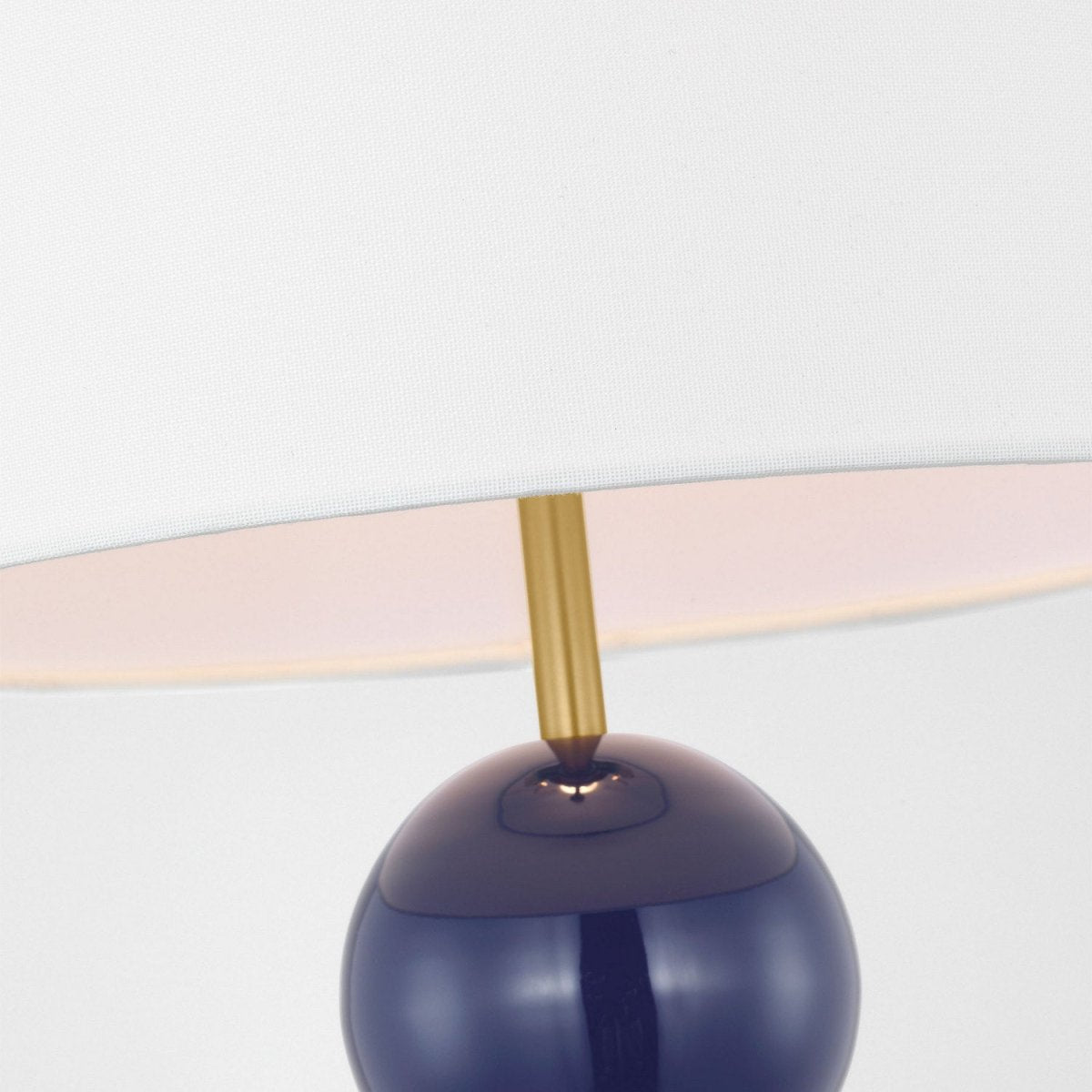 Lampe de table Suki - Bleu marine by Visual Comfort Studio | Luminaires & cie