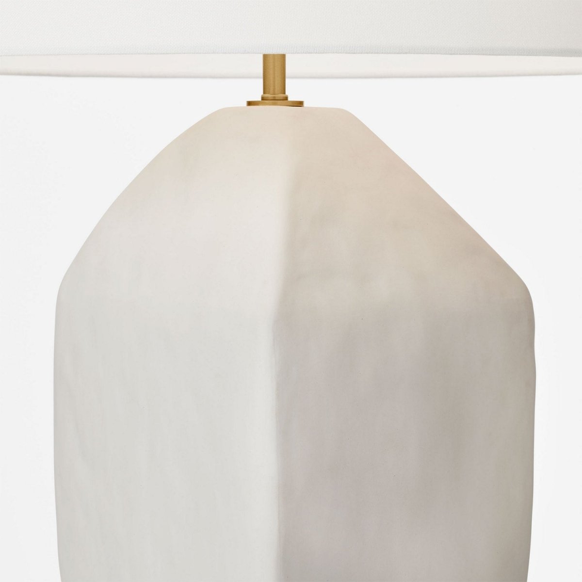 Lampe de table Sybert - Céramique noire rugueuse by Visual Comfort Studio | Luminaires & cie