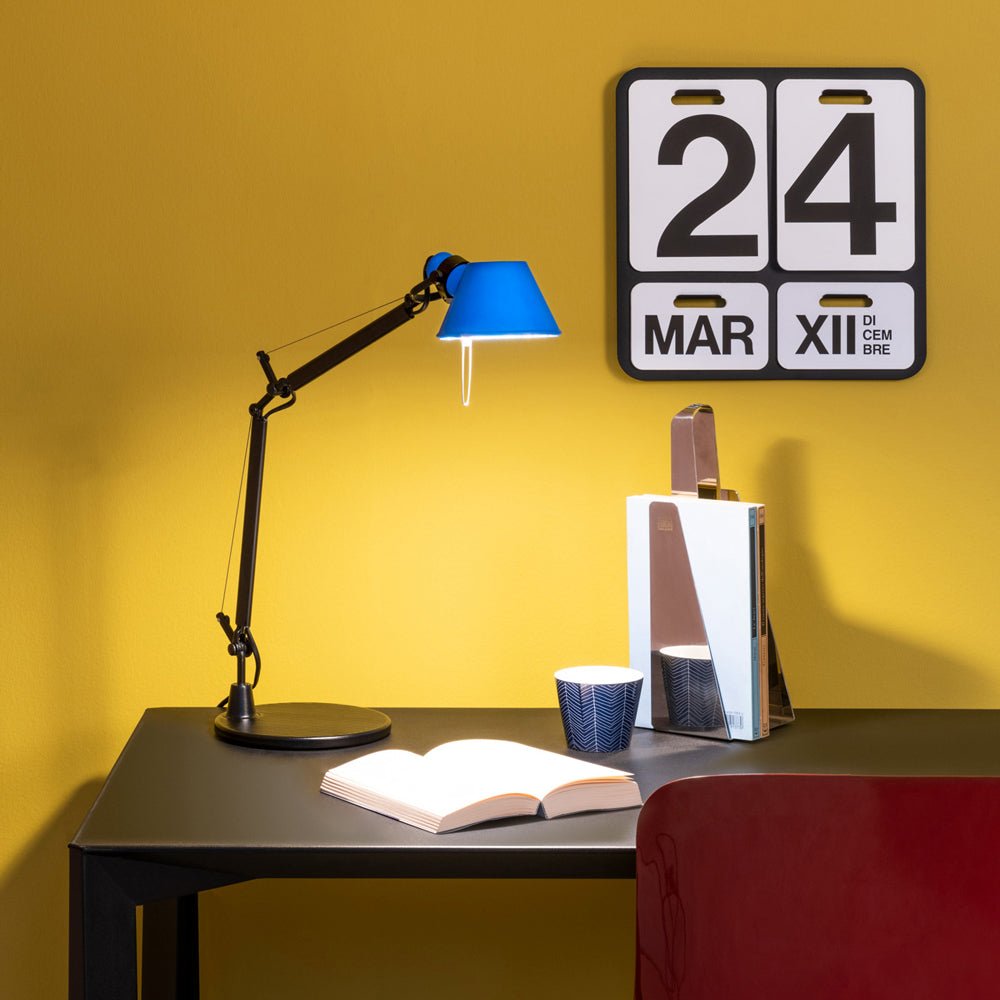 Lampe de table Tolomeo Micro Bicolor - Noir - Bleu by Artemide | Luminaires & cie