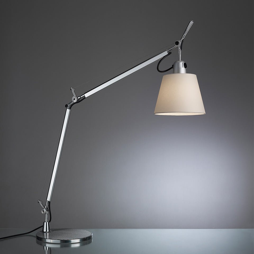 Lampe de table Tolomeo Shade - Parchemin Base by Artemide | Luminaires & cie