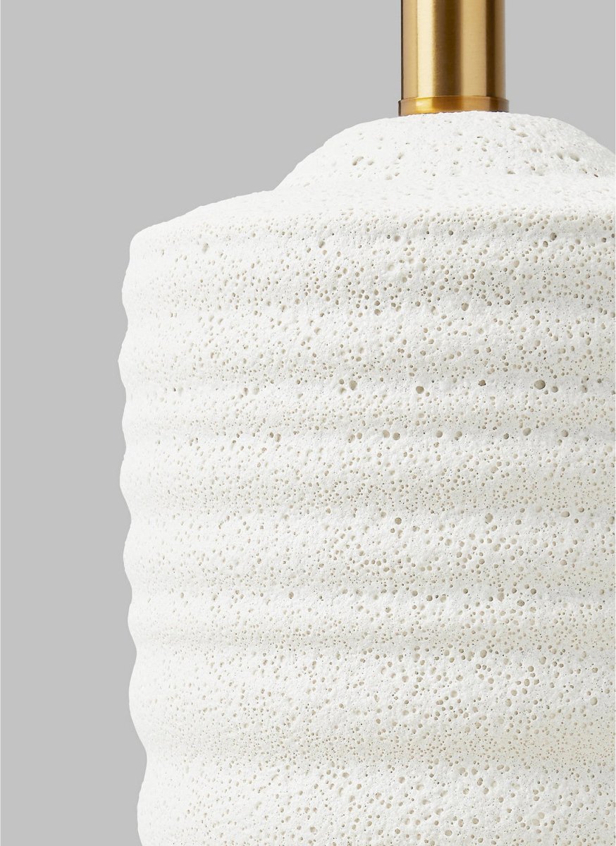 Lampe de table Waveland - Blanc poreux by Visual Comfort Studio | Luminaires & cie
