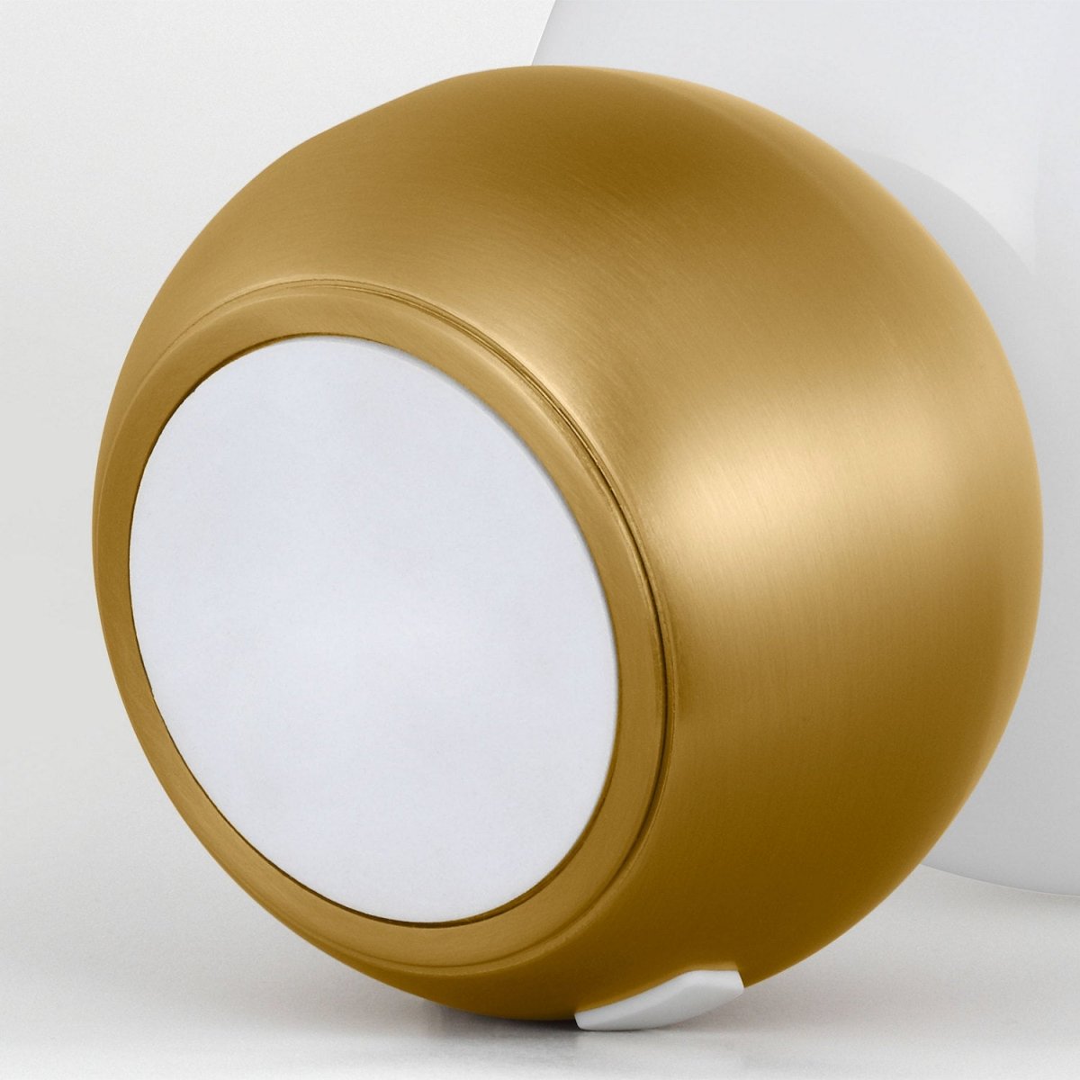 Lampe portable Suki - Bleu marine by Visual Comfort Studio | Luminaires & cie