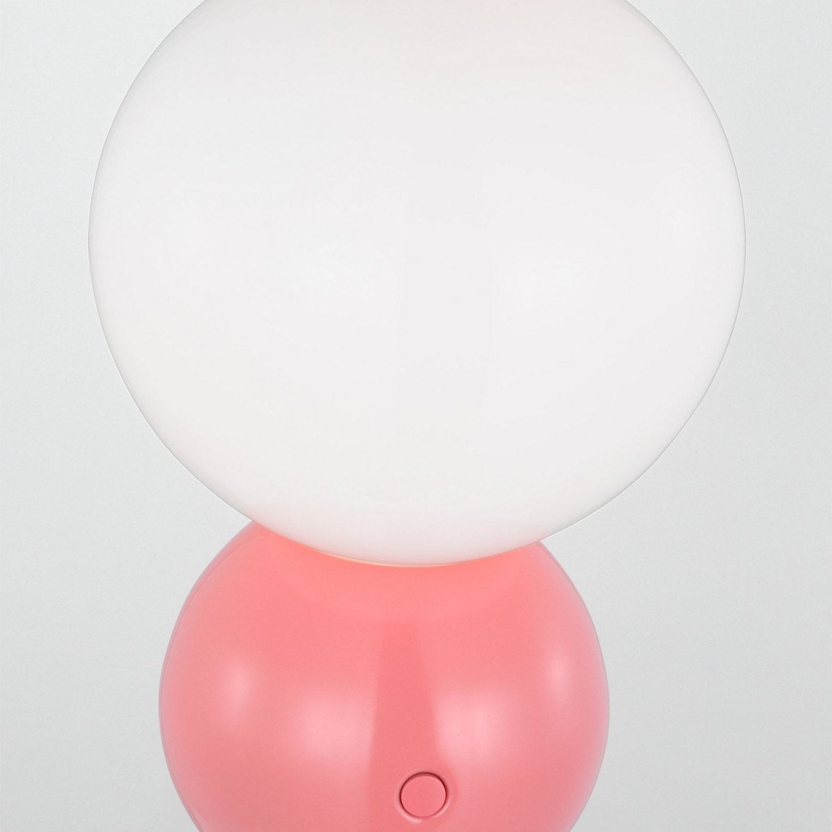 Lampe portable Suki - Bleu marine by Visual Comfort Studio | Luminaires & cie