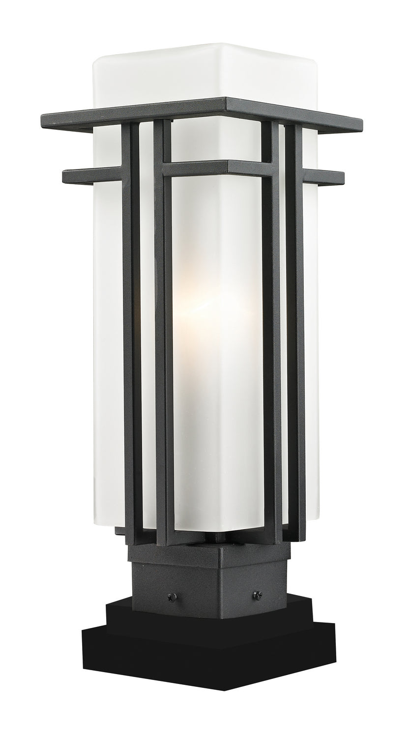 Lanterne extérieure sur socle Abbey 18 1/4" – Z-Lite