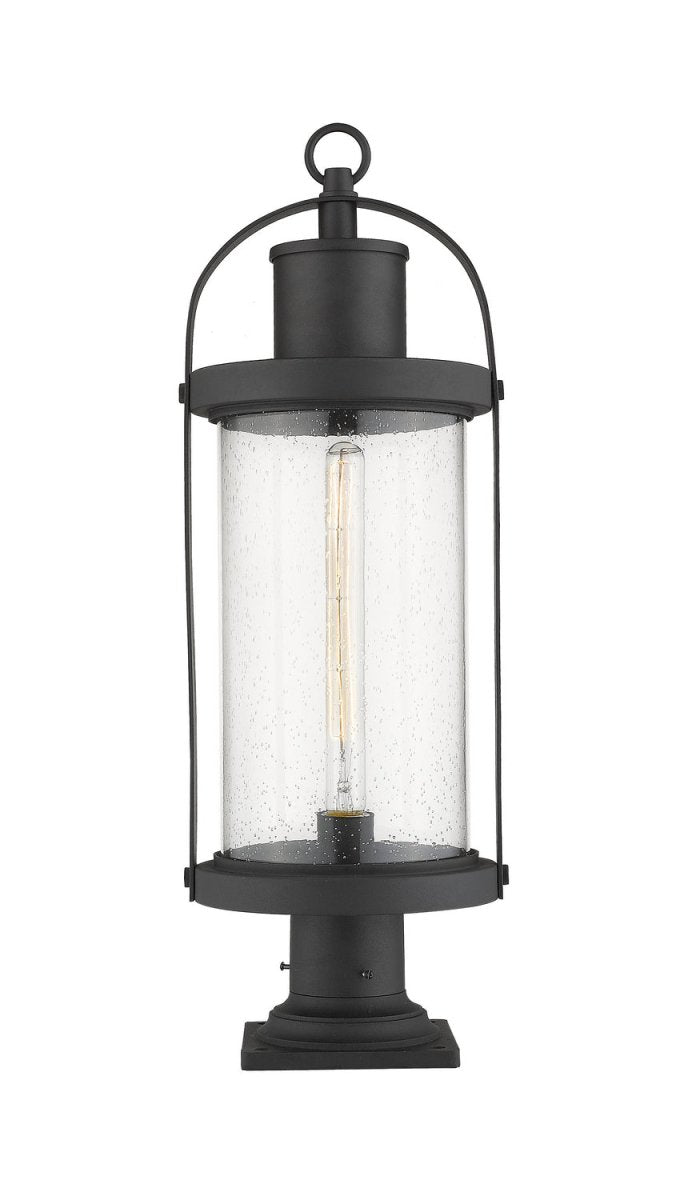 Lanterne extérieure sur socle Roundhouse - Carré 9 1/4" by Z-Lite | Luminaires & cie