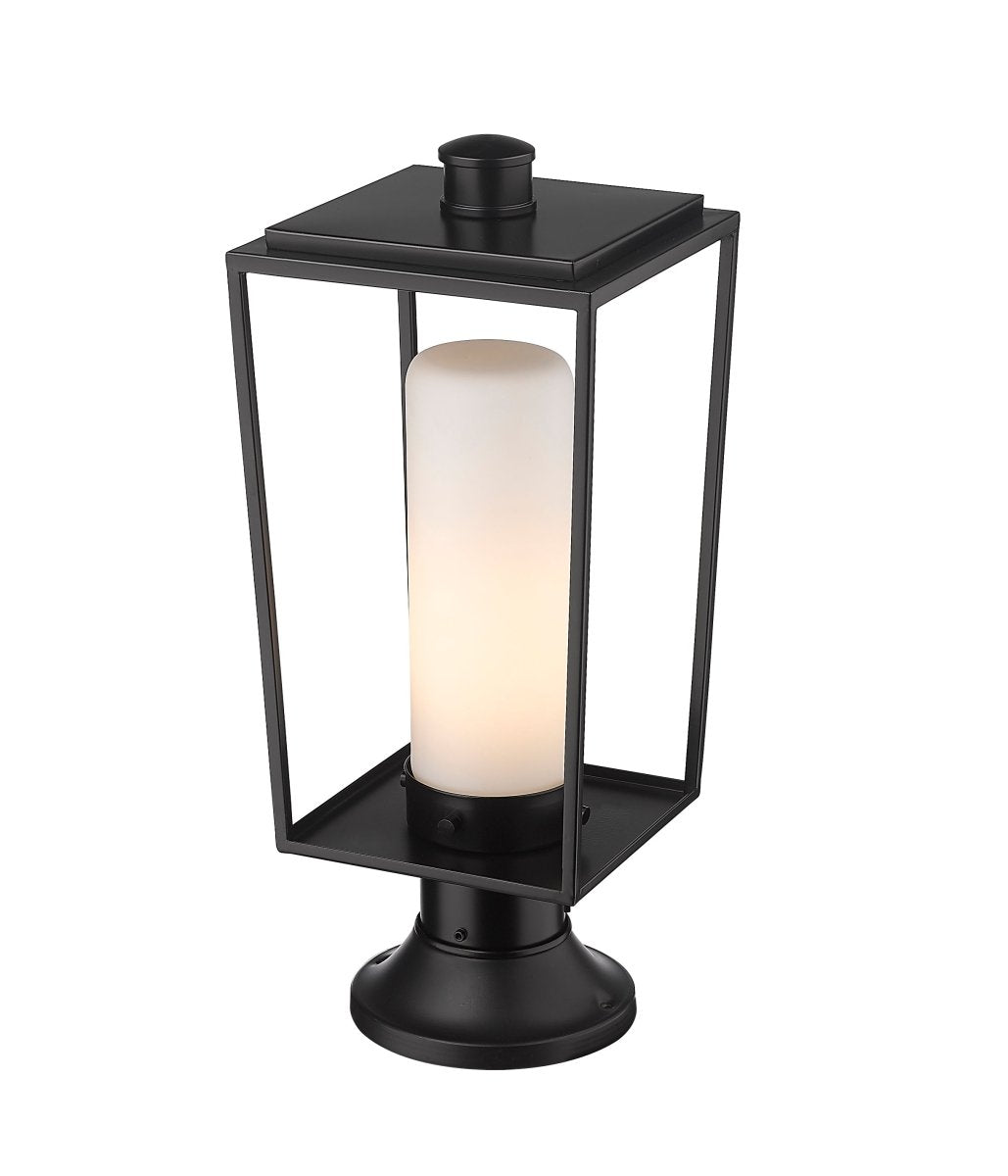 Lanterne extérieure sur socle Sheridan - Carré décoratif 8" Opale blanc by Z-Lite | Luminaires & cie