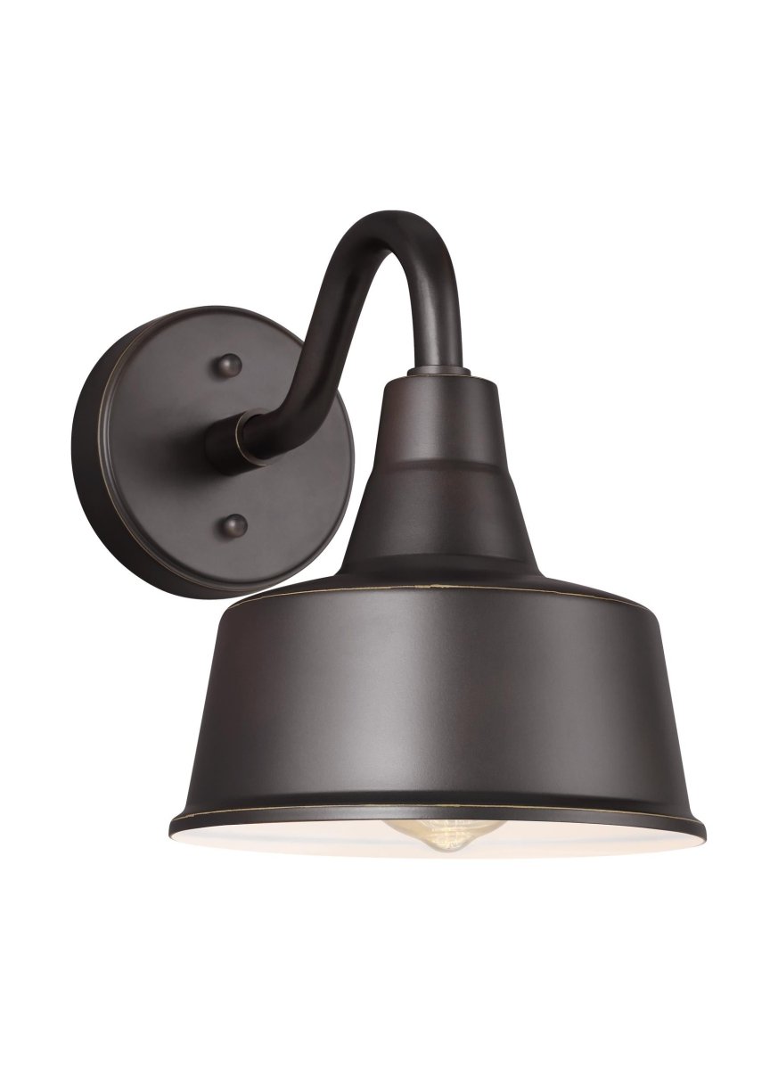 Lanterne murale extérieure Barn Light - Bronze antique 8" Aluminium by Visual Comfort Studio | Luminaires & cie