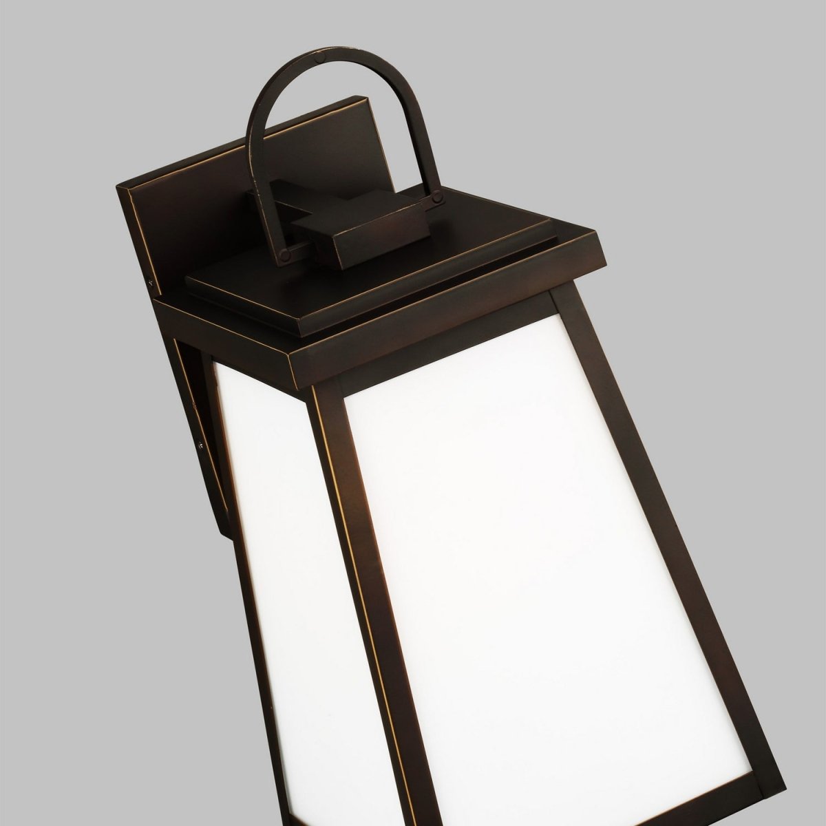 Lanterne murale extérieure Founders - Bronze antique 8 1/2" by Visual Comfort Studio | Luminaires & cie