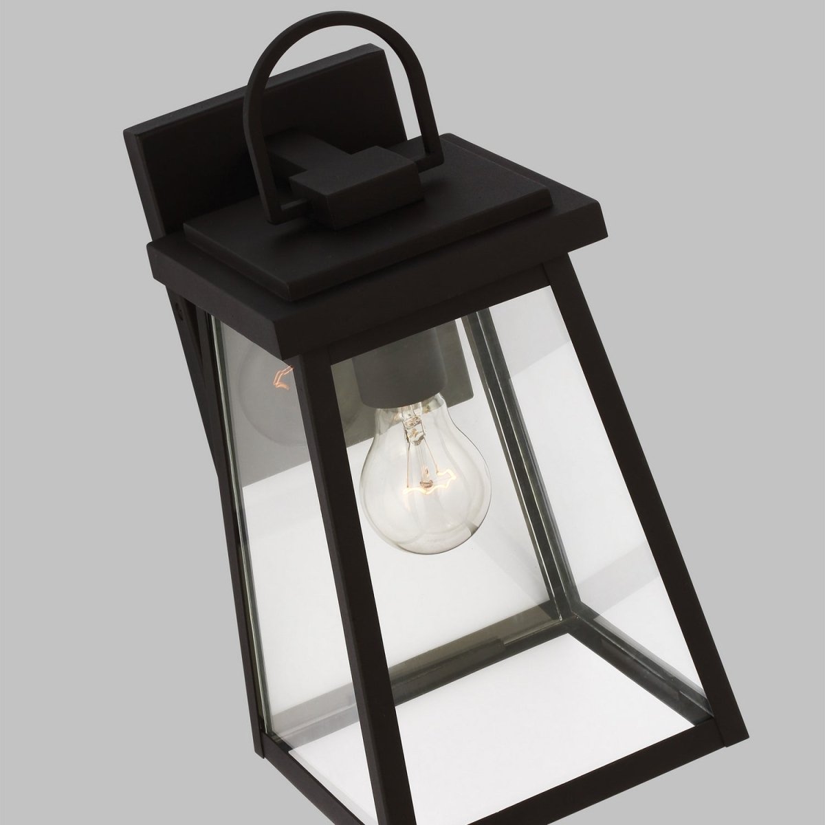 Lanterne murale extérieure Founders - Bronze antique 8 1/2" by Visual Comfort Studio | Luminaires & cie