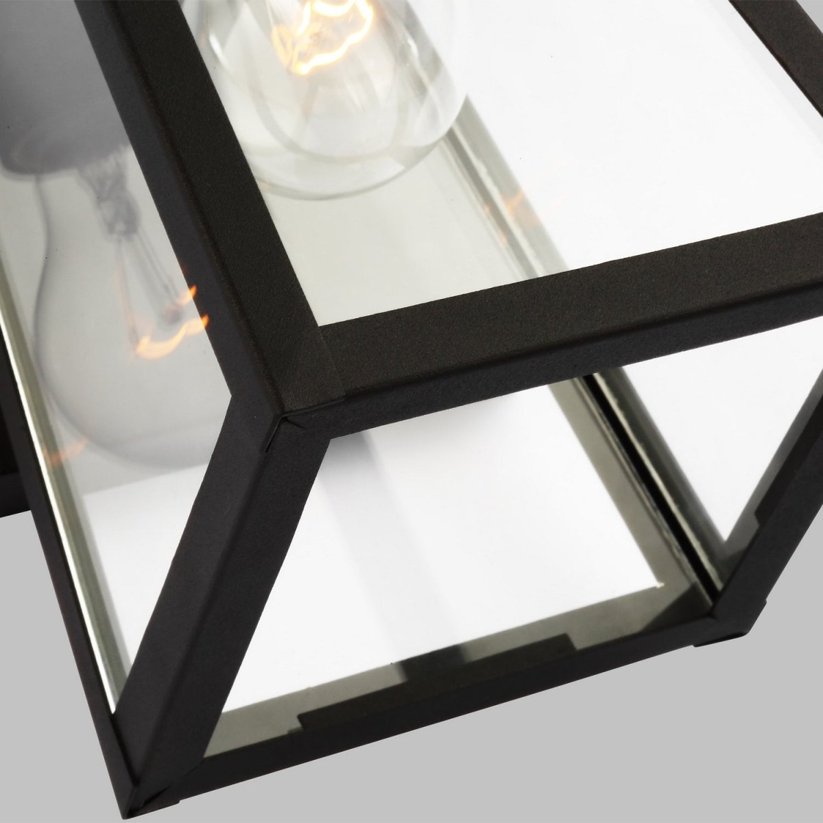Lanterne murale extérieure Founders - Bronze antique 8 1/2" by Visual Comfort Studio | Luminaires & cie
