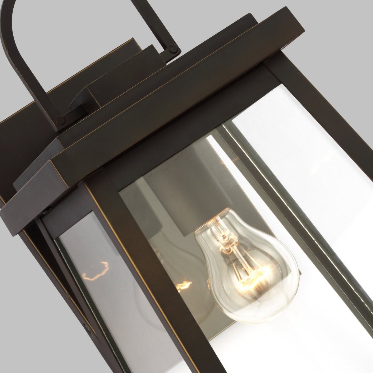 Lanterne murale extérieure Founders - Bronze antique 8 1/2" by Visual Comfort Studio | Luminaires & cie