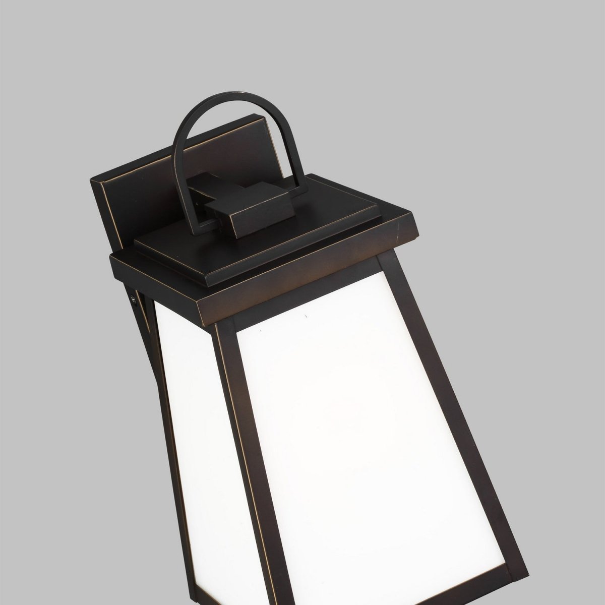 Lanterne murale extérieure Founders - Bronze antique 8 1/2" by Visual Comfort Studio | Luminaires & cie