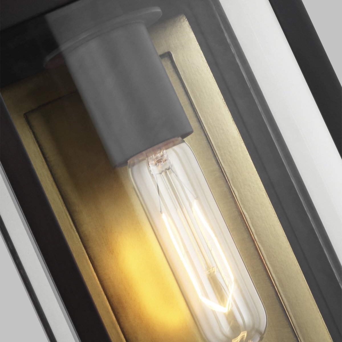 Lanterne murale extérieure Freeport - 10" by Visual Comfort Studio | Luminaires & cie