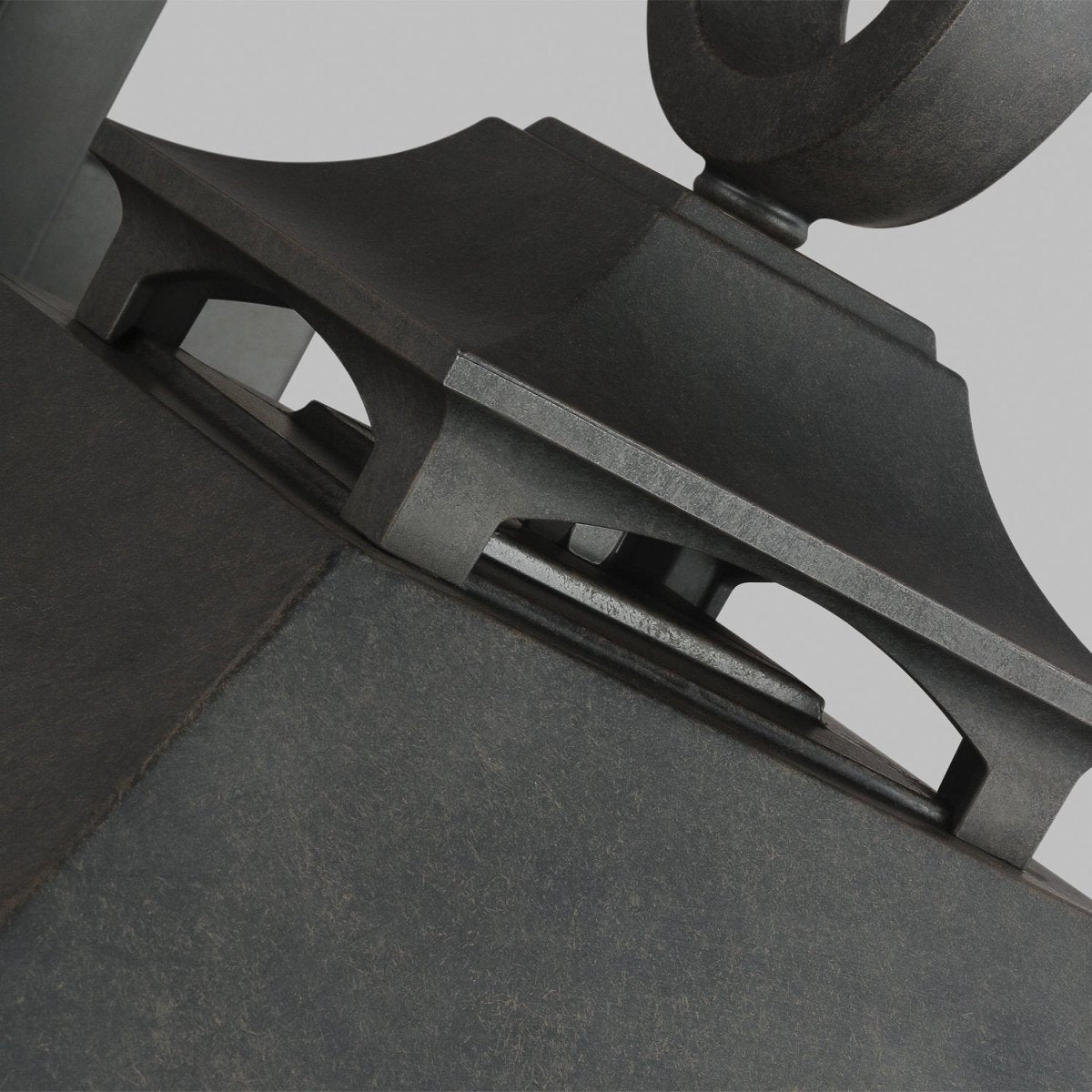 Lanterne murale extérieure Galena - Noir texturé 33 3/8" by Visual Comfort Studio | Luminaires & cie